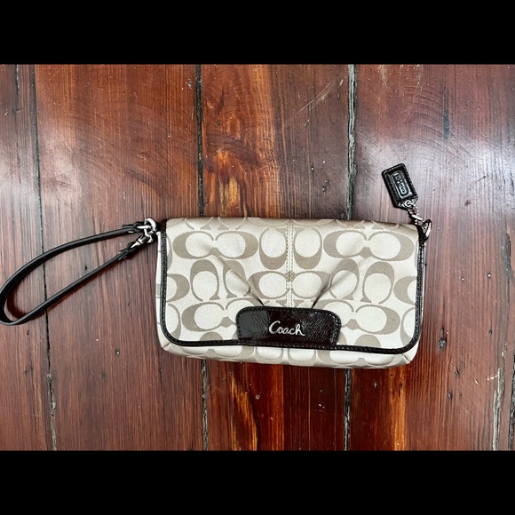Coach Wristlet - Picture 1 of 3